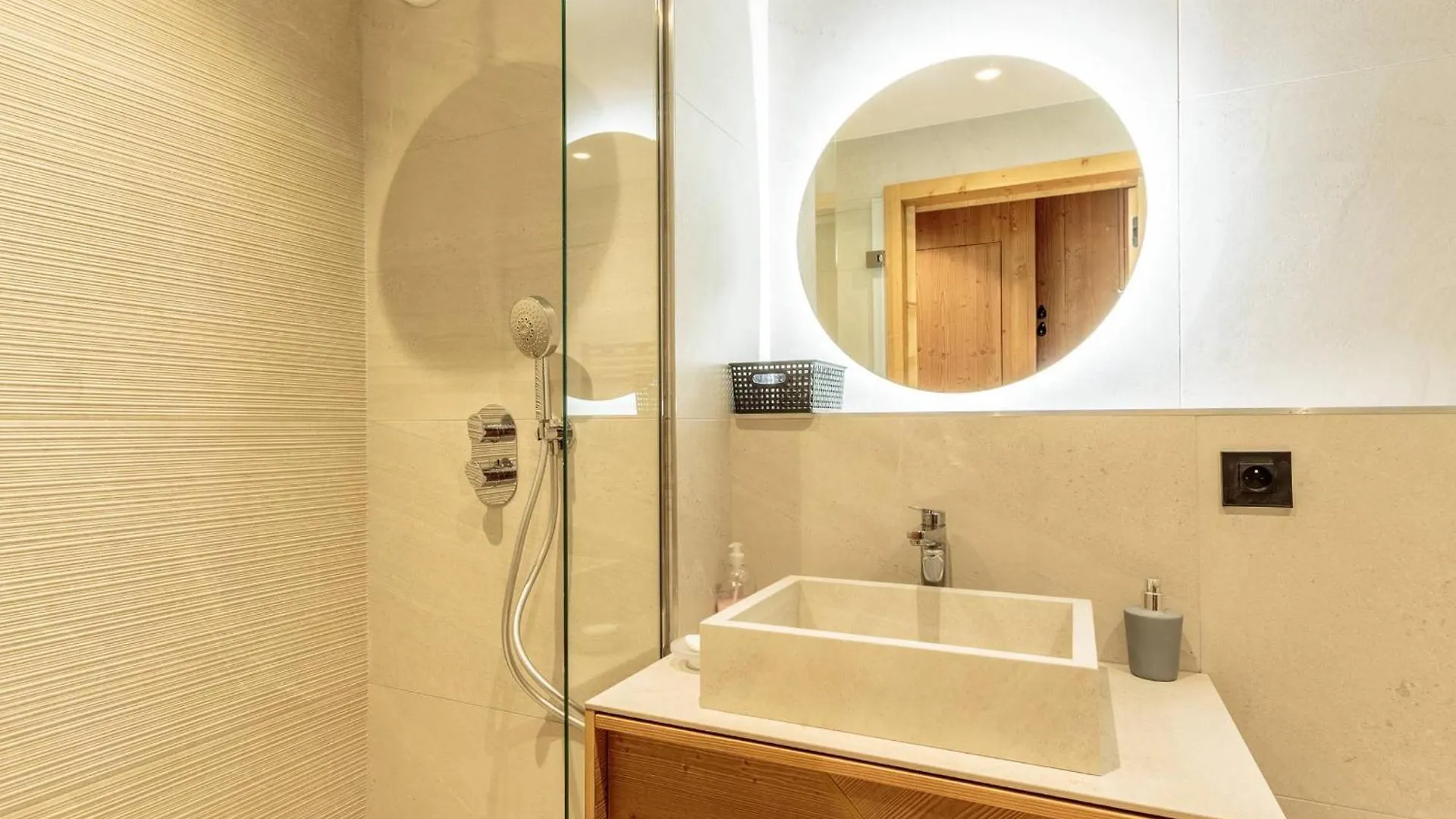 Appartement De Luxe 4* Pour 4 Personnes Avec Spa Et Parking Les Arcs 1800 - Fr-1-352-89 Bourg-Saint-Maurice France